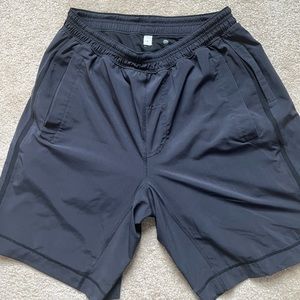 Men’s Lululemon Pacebreaker Shorts, 9” lined, Black